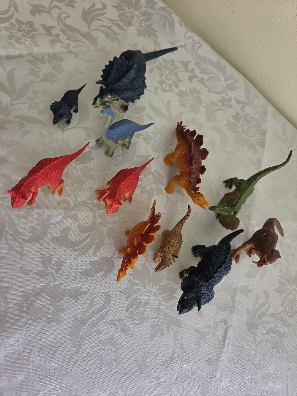 11x Mixed Dinosaur Figures Lot T-Rex Stegosaurus Triceratops Toy Playset